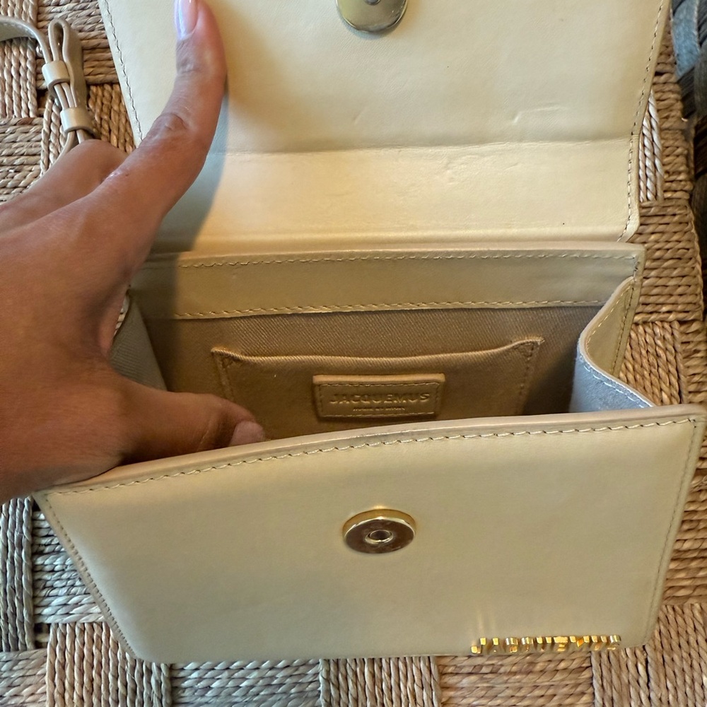 Jacquemus Le Chiquito Noeud Cream Handbag - Picture 4 of 5